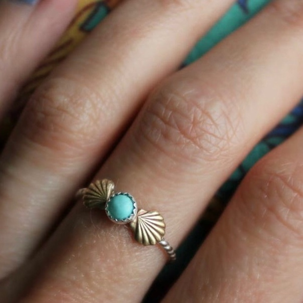 Turquoise Seashell Ring - image 1